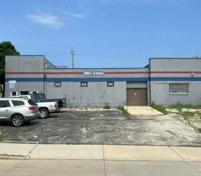 1800 S 1st St, Milwaukee, WI for sale - Building Photo - Image 2 of 4