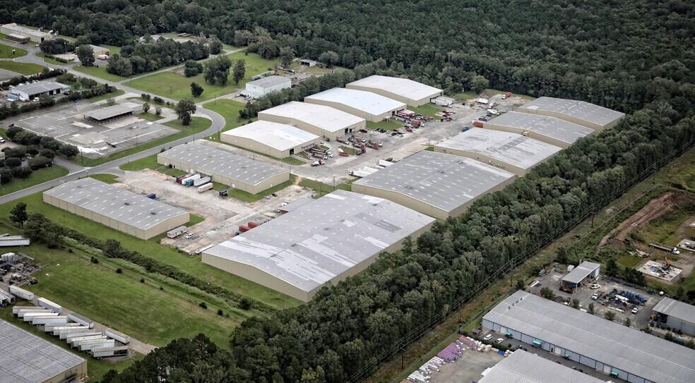 25 Artley Rd, Savannah, GA à louer - Photo du bâtiment - Image 1 de 12