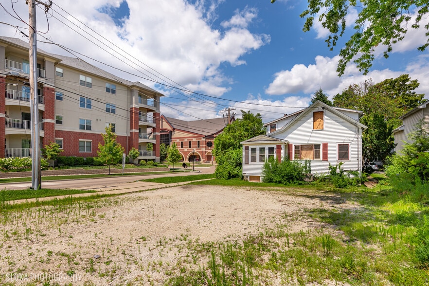 451 Duane St, Glen Ellyn, IL à vendre - Photo du bâtiment - Image 2 de 30