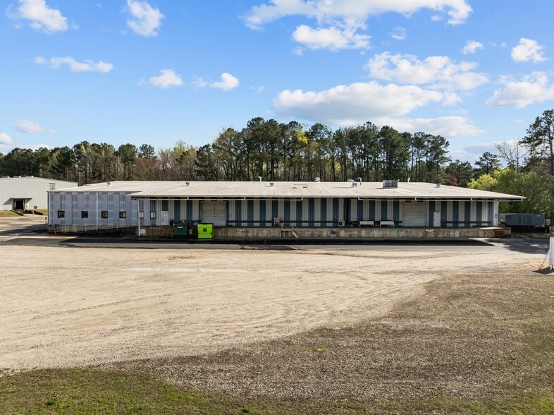 2107 Black Creek Rd SE, Wilson, NC for sale - Building Photo - Image 2 of 76