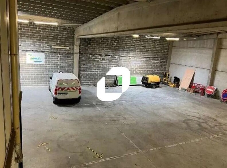 Bureau dans Fretin à louer - Photo intérieure - Image 3 de 9