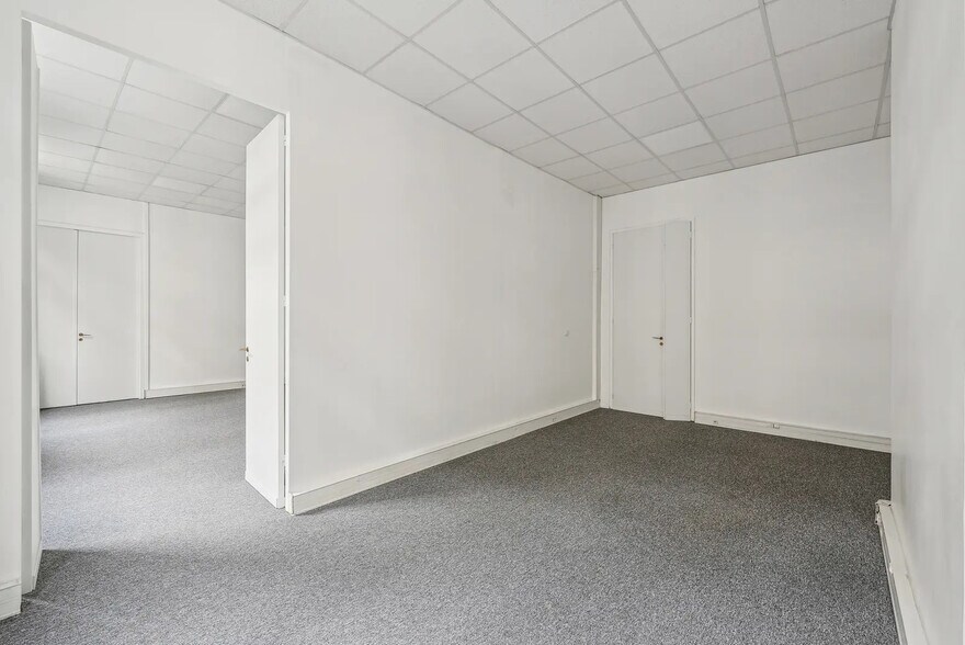 10 Rue De Monceau, Paris à louer - Photo du bâtiment - Image 2 de 16