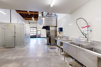 940 SE Madison St, Portland, OR for lease Matterport 3D Scan- Image 1 of 14