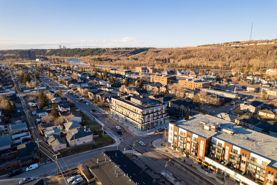 4529-4535 Bowness Rd NW, Calgary, AB for lease - Aerial - Image 3 of 9