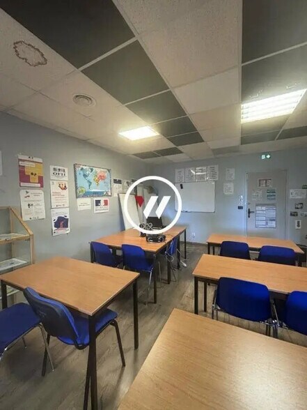 Bureau dans Aubagne à louer - Photo intérieure - Image 3 de 11