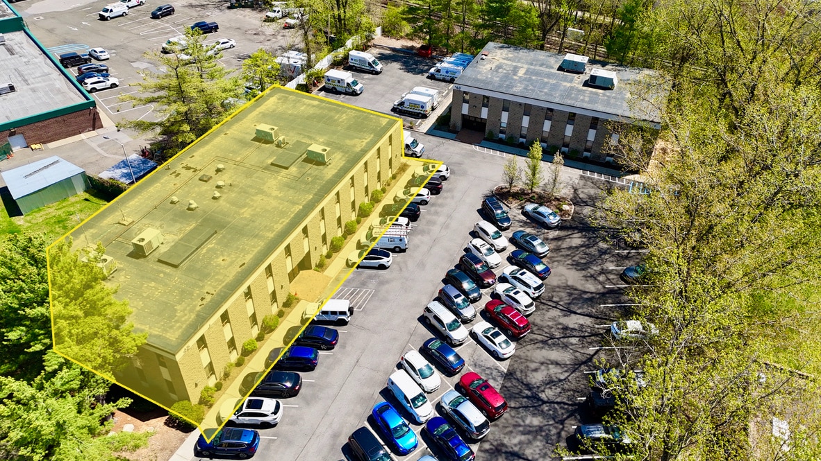 45 Kensico Dr, Mount Kisco, NY for lease Primary Photo- Image 1 of 6