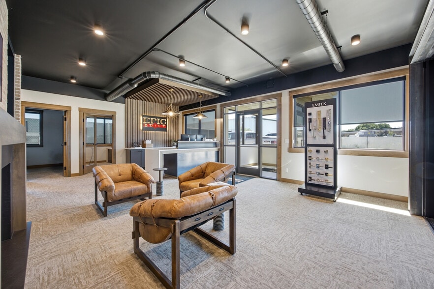 2942 S Fiechtnet Dr, Fargo, ND for sale - Building Photo - Image 3 of 16