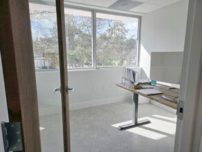 500 SE Osceola St, Stuart, FL for lease Interior Photo- Image 2 of 6