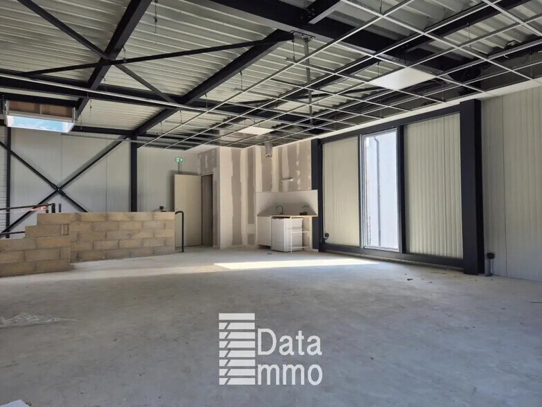 Industriel dans Bagnolet à louer - Photo du bâtiment - Image 2 de 4