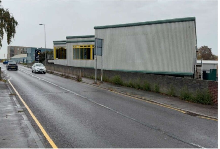 Radford Way, Billericay à louer - Photo du bâtiment - Image 2 de 2