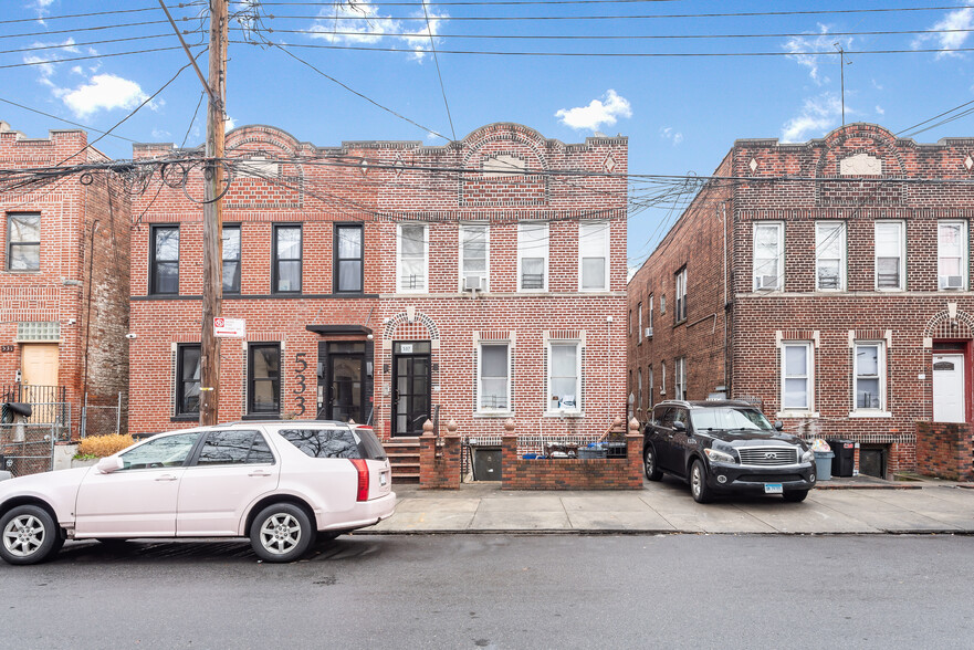 537 Chester St, Brooklyn, NY à vendre - Photo principale - Image 1 de 1