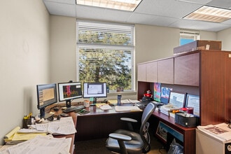 963 SW Simpson Ave, Bend, OR à louer Photo intérieure- Image 2 de 19