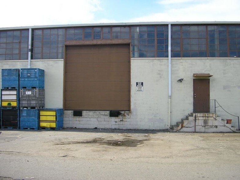 90 Newark Pompton Tpke, Wayne, NJ à louer - Photo du bâtiment - Image 3 de 11