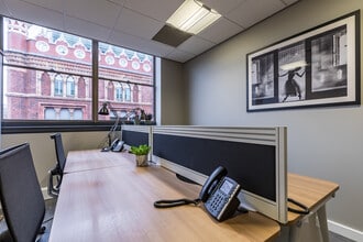 Park Sq W, Leeds à louer Photo du bâtiment- Image 2 de 6