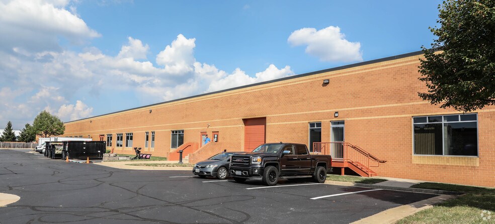 44675 Cape Ct, Ashburn, VA à louer - Photo du bâtiment - Image 2 de 10