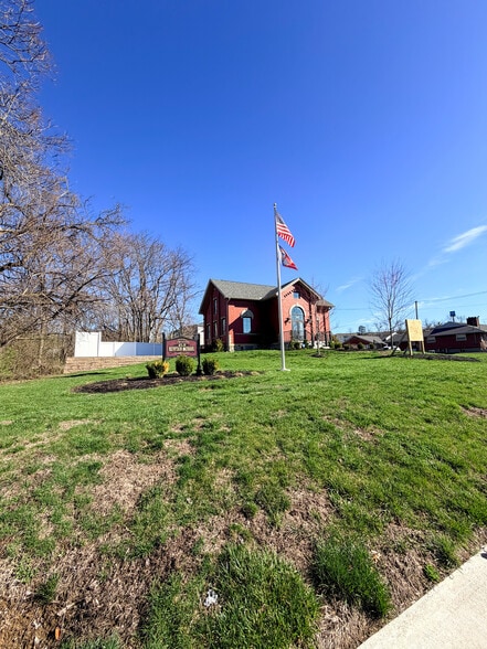 3772 Hauck Rd, Cincinnati, OH à louer - Photo du bâtiment - Image 2 de 5