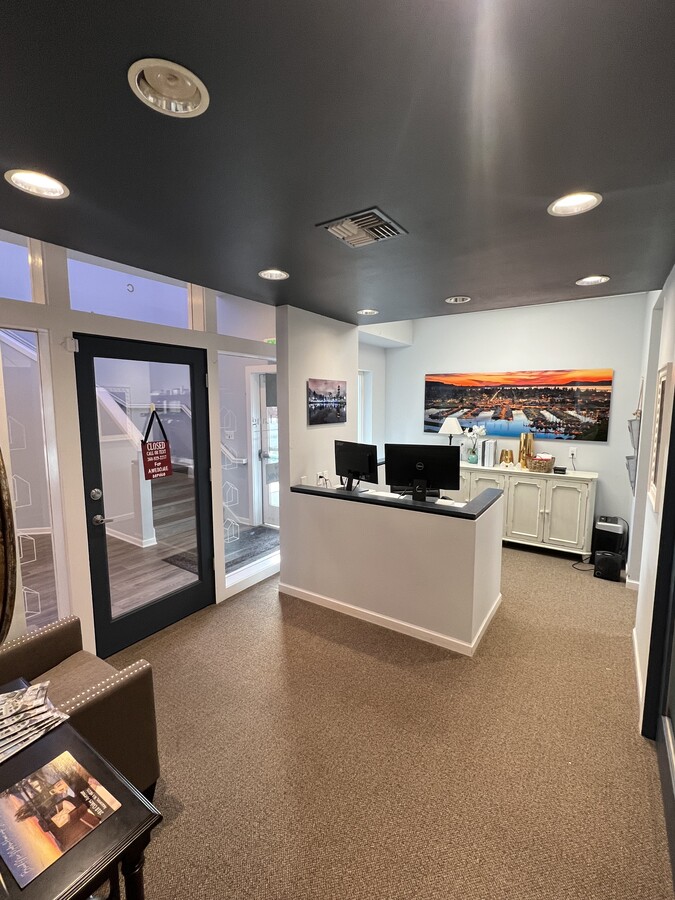 819 Commercial Ave, Anacortes, WA 98221 - Unit C -  - Interior Photo - Image 2 of 17