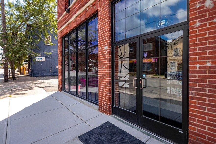 6011 Madison Rd, Cincinnati, OH à vendre - Photo du bâtiment - Image 3 de 25