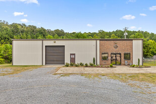 Reduced! 6,100 SF Flex Warehouse in Calhoun - Entrepôt