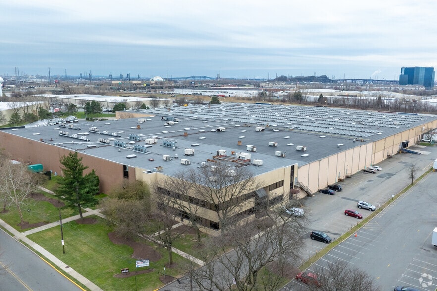 77-79 Metro Way, Secaucus, NJ for lease - Building Photo - Image 3 of 5