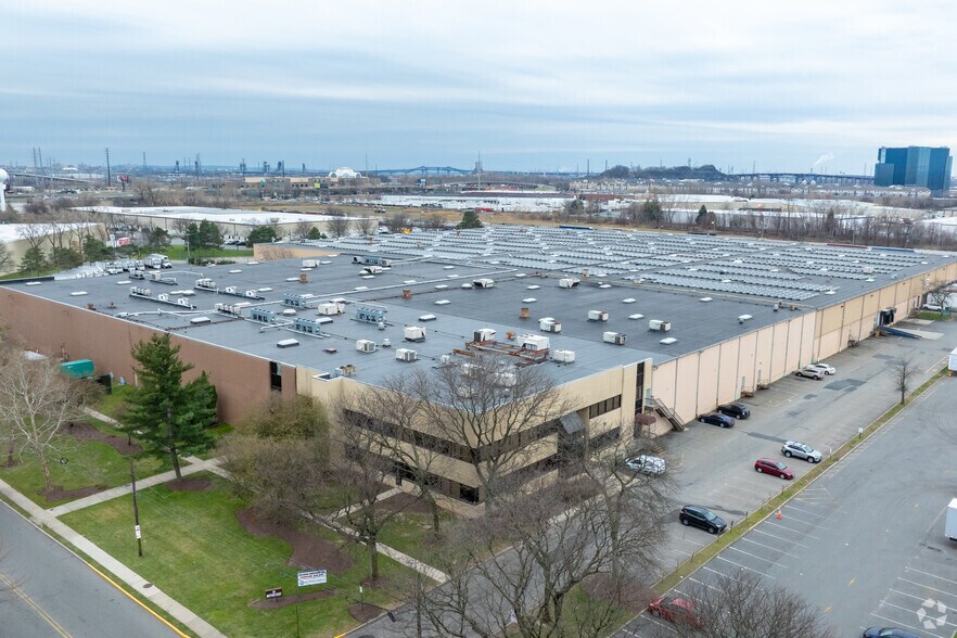 77-79 Metro Way, Secaucus, NJ à louer - Photo du bâtiment - Image 3 de 5