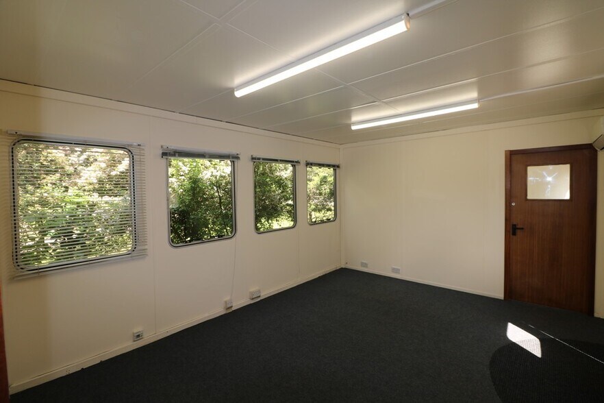 Unit 24 Old Maltings Industrial Estate, Wickford for lease - Interior Photo - Image 3 of 4