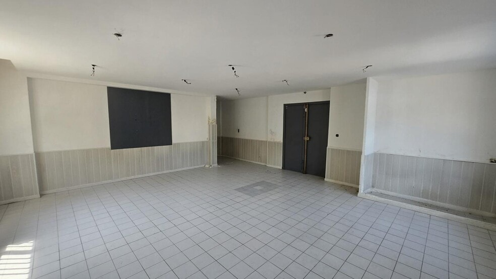 Office in La Valette-du-Var for lease - Building Photo - Image 2 of 6