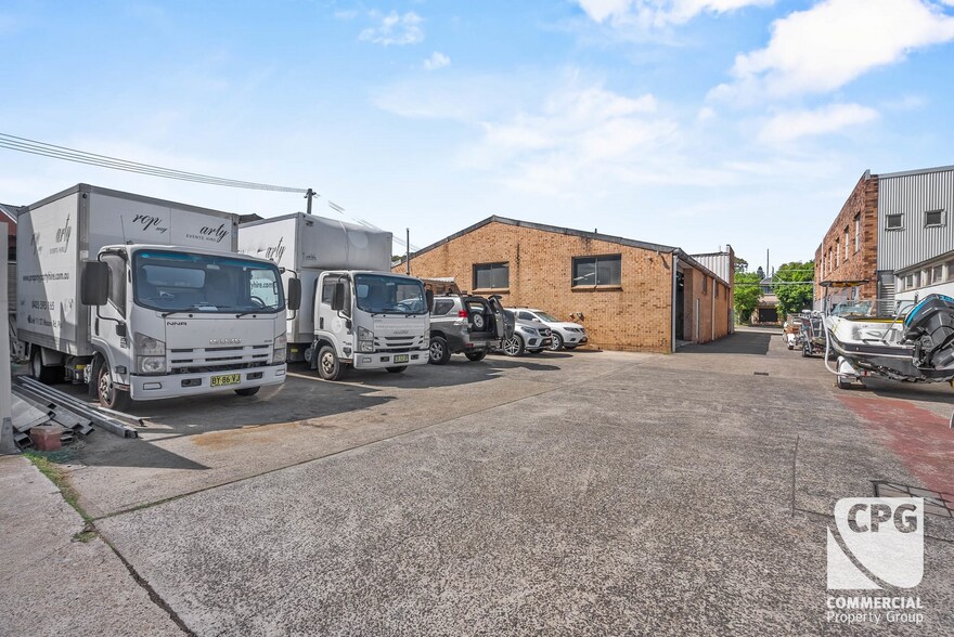 14 Barry Ave, Mortdale for sale - Building Photo - Image 3 of 12