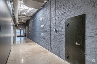 4256 W Diversey Ave, Chicago, IL à louer Photo intérieure- Image 2 de 6
