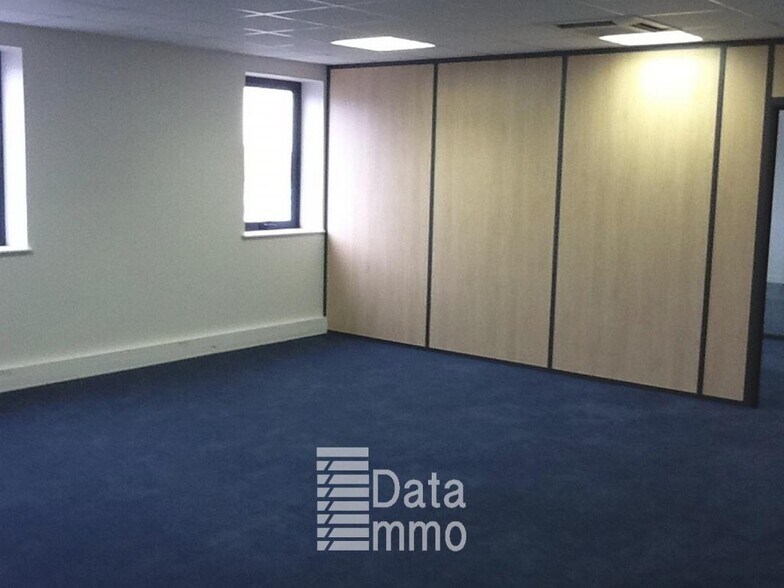 2 Rue Paul Delouvrier, Bussy-Saint-Georges for lease - Building Photo - Image 3 of 7