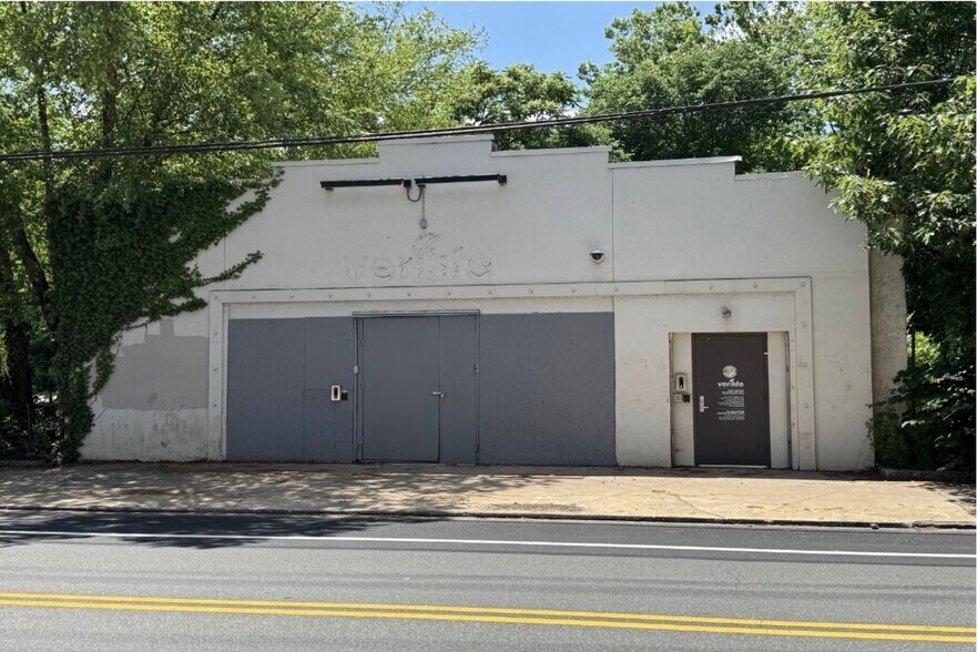 4026 Main St, Philadelphia, PA à vendre - Photo du bâtiment - Image 2 de 9