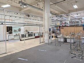 1670 S 11th St, Milwaukee, WI à louer Photo intérieure- Image 2 de 3