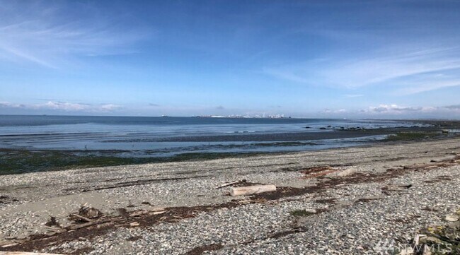 Plus de détails pour 1334 Gulf Rd, Point Roberts, WA - Commerce de détail à vendre