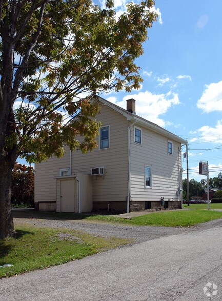 152 Churchill Hubbard Rd, Youngstown, OH à louer - Photo du bâtiment - Image 2 de 3