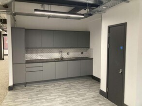 Womanby St, Cardiff à louer Photo intérieure- Image 1 de 4