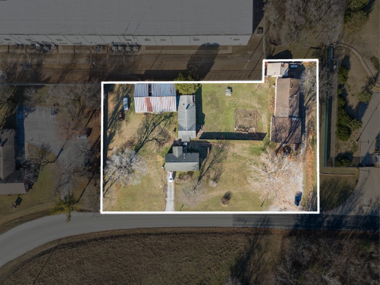 111 Bear Hollow Rd, Pineville, MO for sale - Building Photo - Image 2 of 17