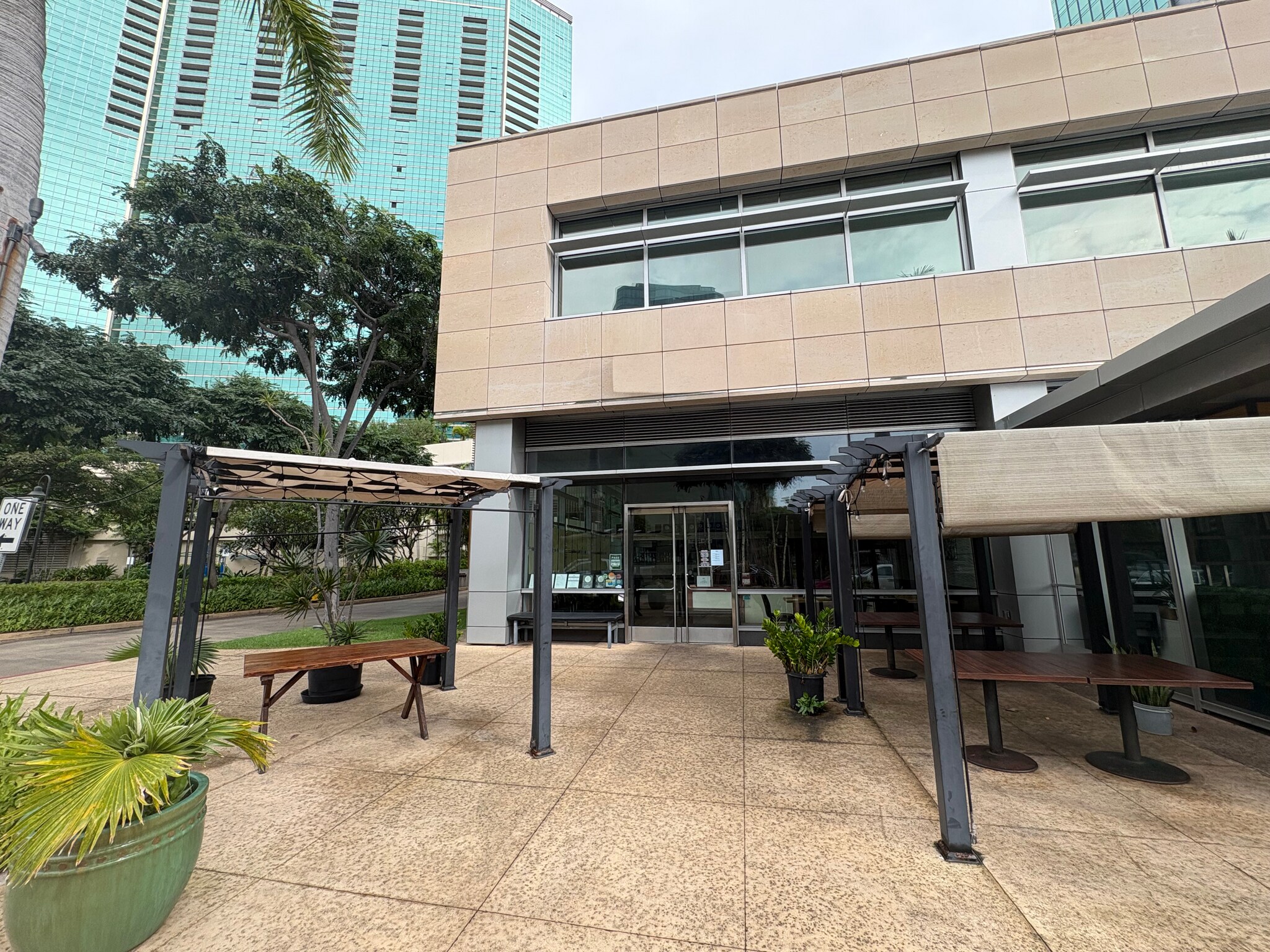 1288 Ala Moana Blvd, Honolulu, HI à louer Photo du bâtiment- Image 1 de 7
