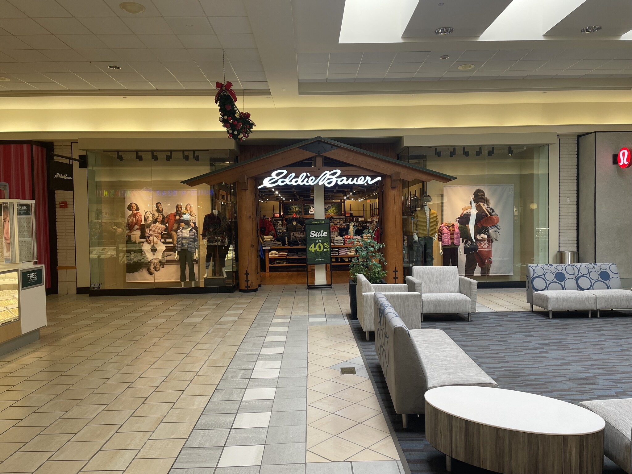 364 Maine Mall Rd, South Portland, ME à louer Photo du bâtiment- Image 1 de 3