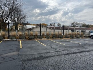 Plus de détails pour 2640 N Main St, Rockford, IL - Commerce de détail à vendre