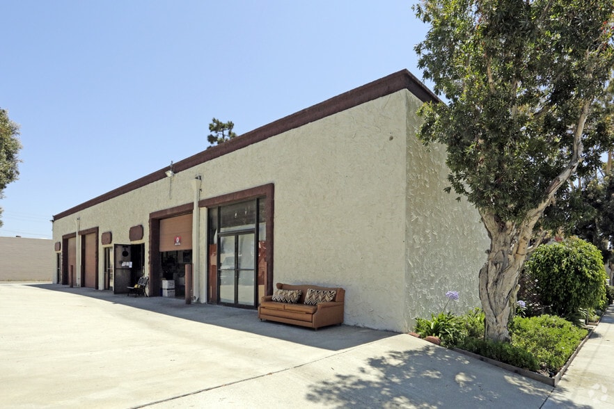 1412 Tower Sq, Ventura, CA for lease - Primary Photo - Image 2 of 6