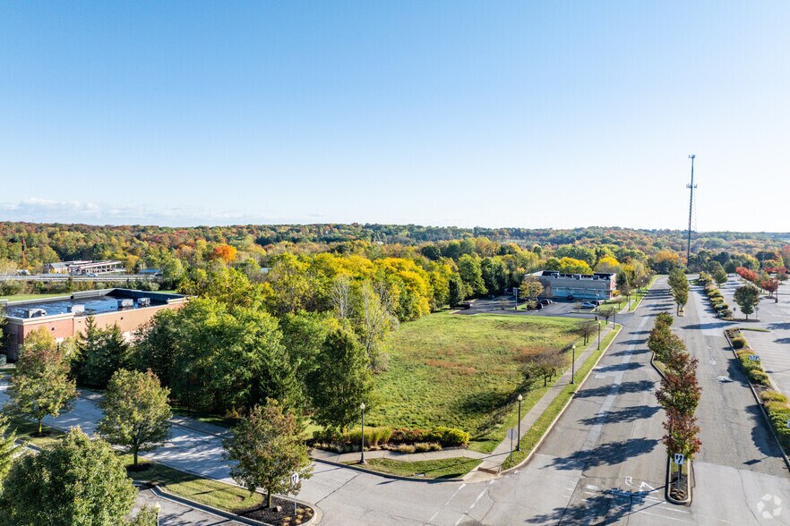 1144 Williams Reserve Blvd, Wadsworth, OH à vendre - Photo principale - Image 1 de 1