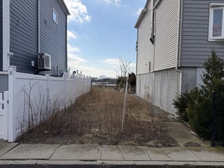 Plus de détails pour 308 E 8th Rd, Far Rockaway, NY - Terrain à vendre