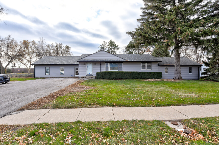 5036 S 136th St, Omaha, NE for sale - Building Photo - Image 2 of 60