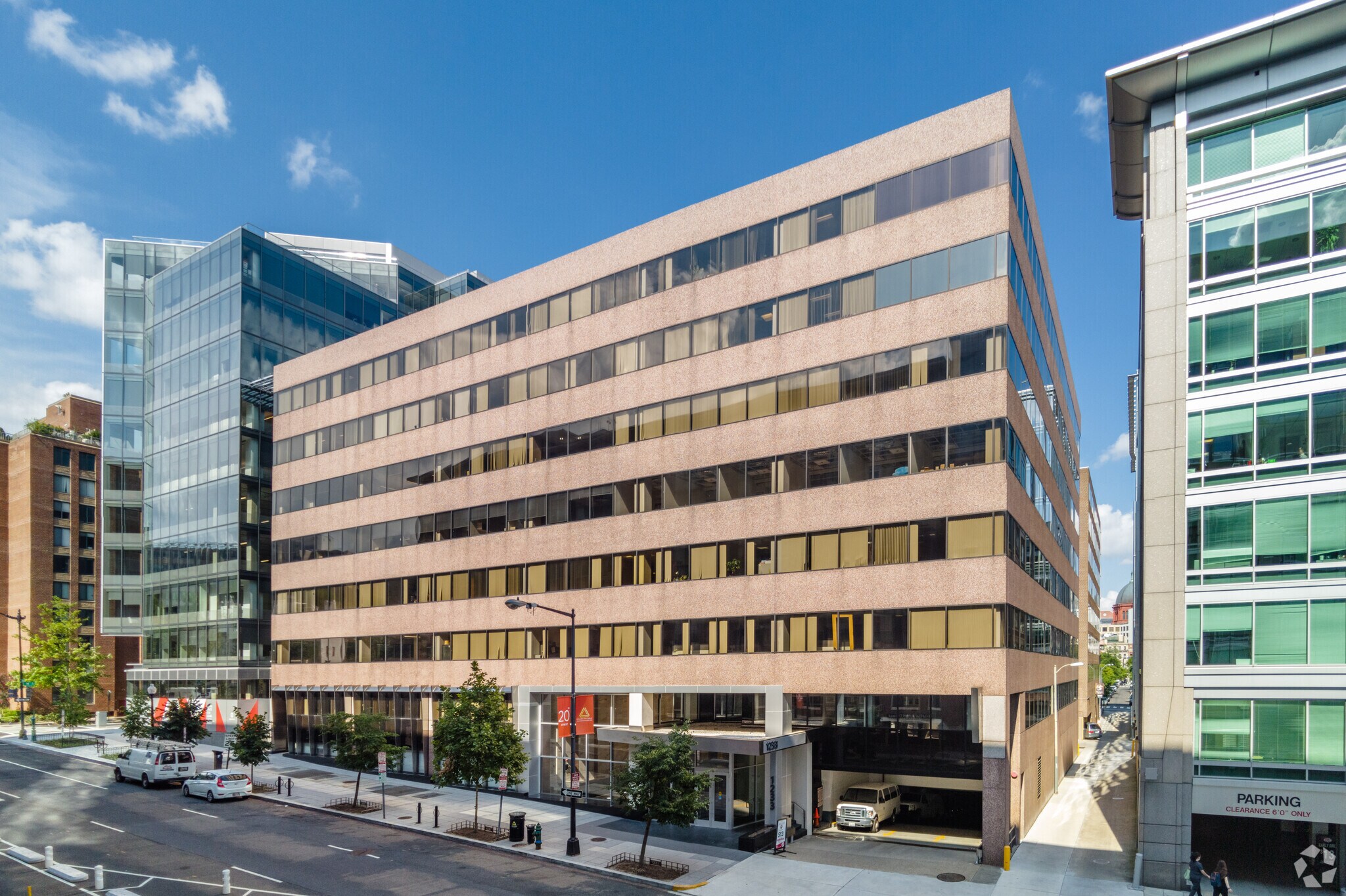 1233 20th St NW, Washington, DC à louer Photo du bâtiment- Image 1 de 12