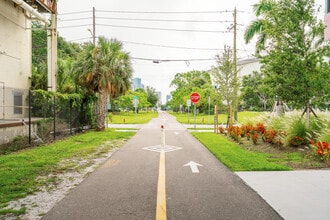 201 17th St S, Saint Petersburg, FL for lease Interior Photo- Image 2 of 12