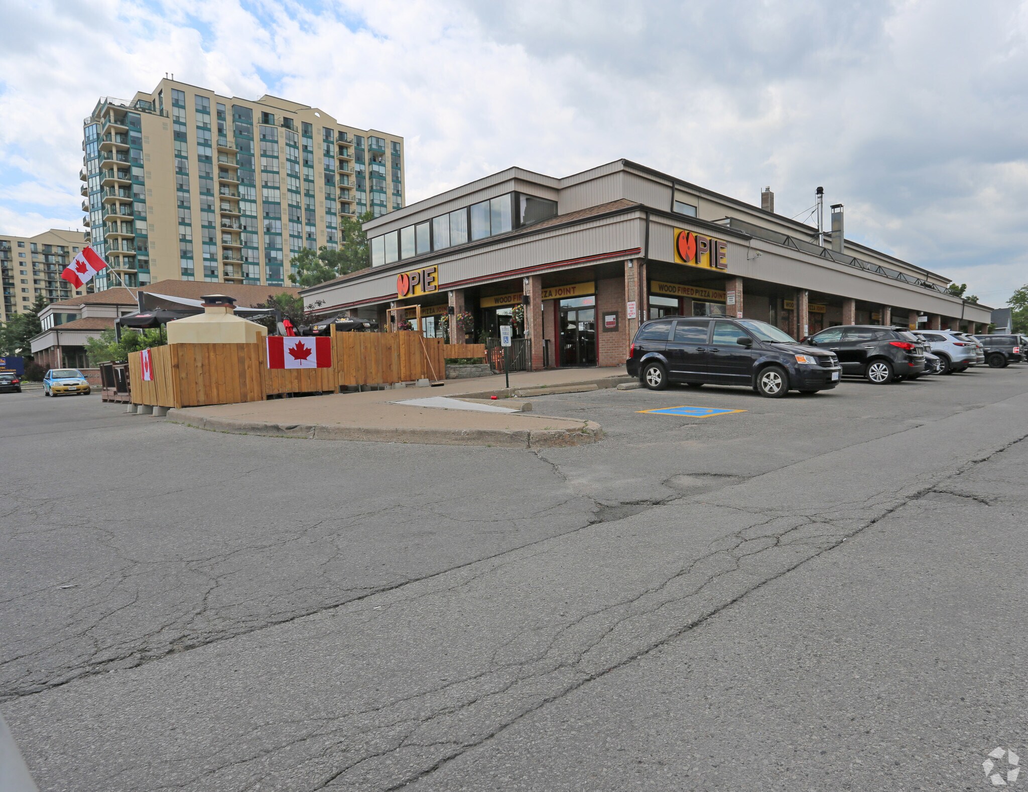 11 Victoria St, Barrie, ON à vendre Photo principale- Image 1 de 1