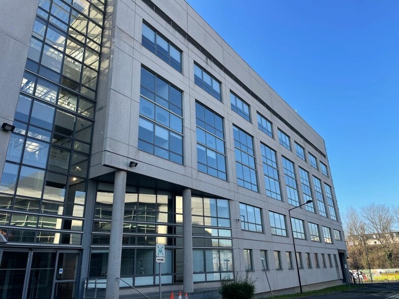 Office in Champigny-sur-Marne for lease - Building Photo - Image 3 of 11