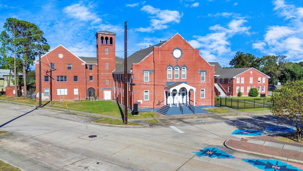 2728 Kentucky St, Baytown, TX à vendre - Photo du bâtiment - Image 3 de 47