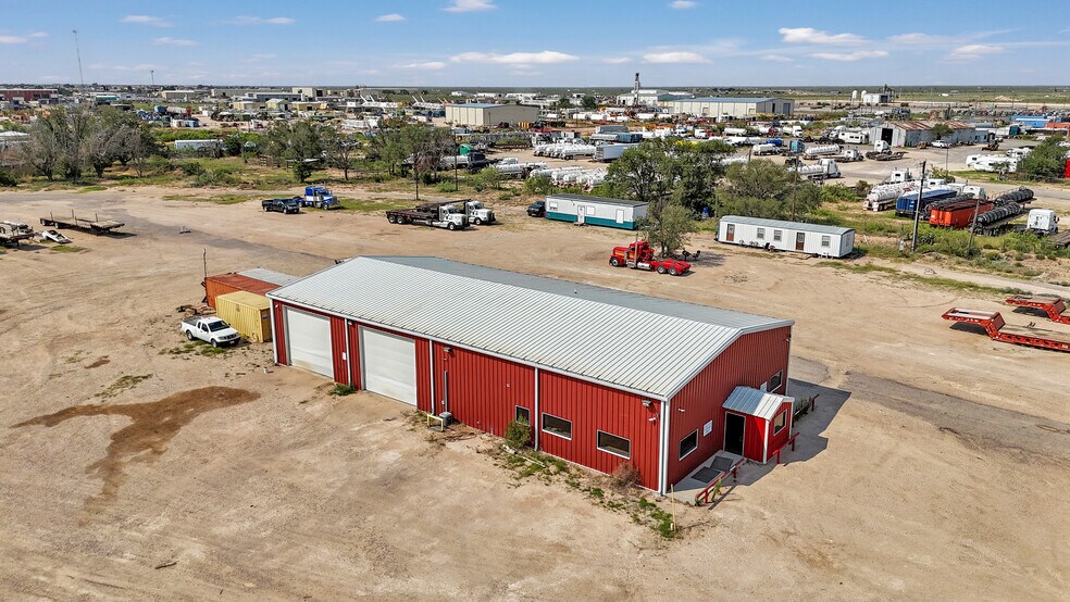 2451 W Murphy St, Odessa, TX à vendre - Photo du bâtiment - Image 2 de 18