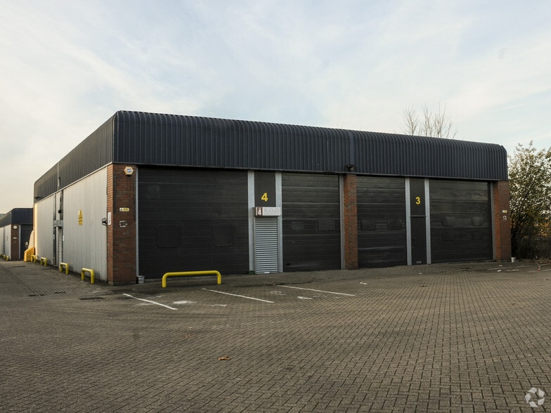 Elmgrove Rd, Harrow for lease - Building Photo - Image 1 of 3